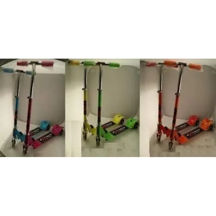 Уцінка. Самокат 12013 (6 шт) '' Extreme Motion '' світло., Залізн. / Алюм., 3 колеса PVC, в кор. 37 * 9,5 * 76 см - Немає кріплення керма