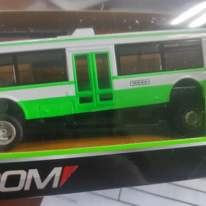 Уценка. Троллейбус "АВТОПРОМ", вид 3 Отломана основа