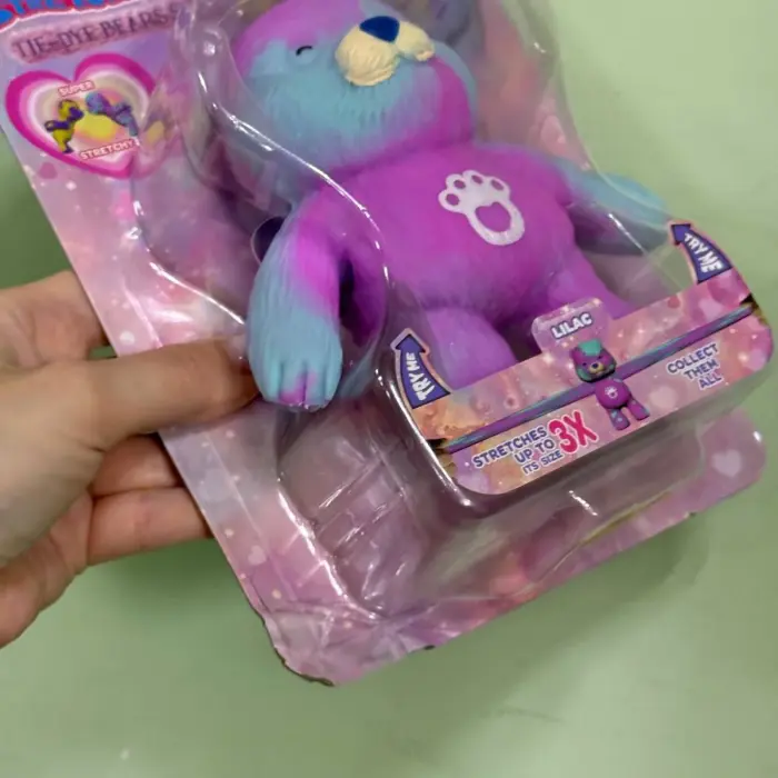 Уцінка. Іграшка-тягнучка "Стрейчапалз" 14см, серія TIE DYE BEARS (ВИД1) - Примʼятий кут