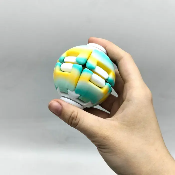Спиннер-шар 3D 6см цветной