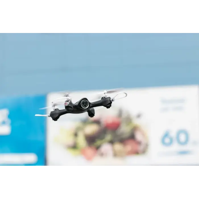 Квадрокоптер з радіокеруванням та FPV-камерою