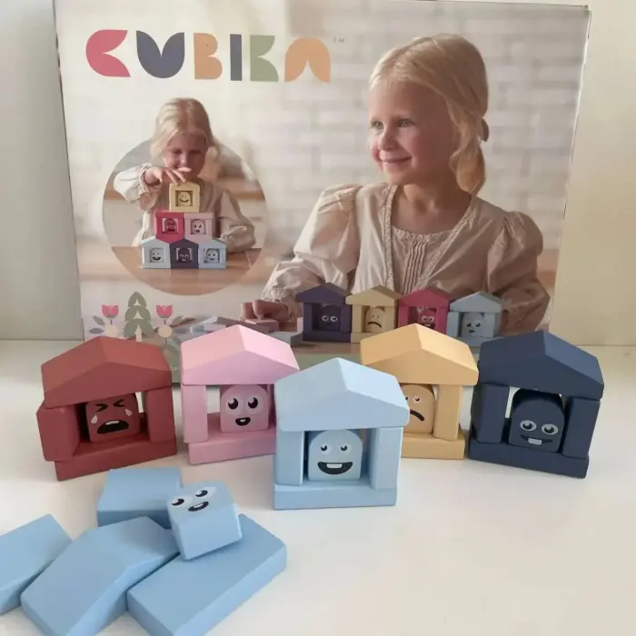 Деревʼяний конструктор "Кольорові будиночки" 2/Wooden construction set "Colorful houses" 2